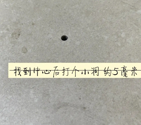 平度瓷砖空鼓维修公司专业解答在瓷砖铺贴过程中，如果砂料搅拌不均匀，将会带来以下问题
